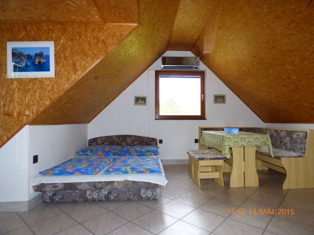 Fabian Apartman-Haz Szántód 部屋 写真