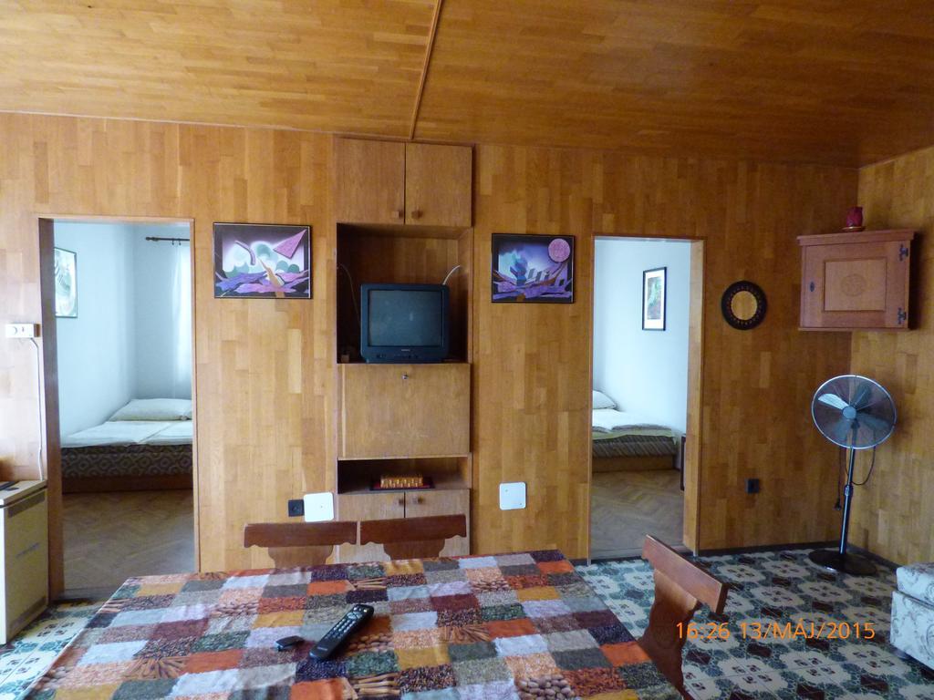 Fabian Apartman-Haz Szántód 部屋 写真