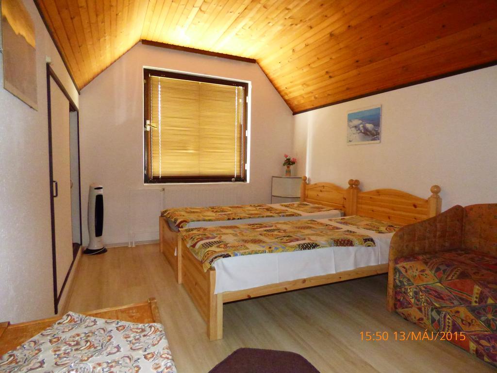 Fabian Apartman-Haz Szántód 部屋 写真